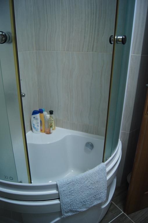 Apartment Marina Bar Bilik gambar
