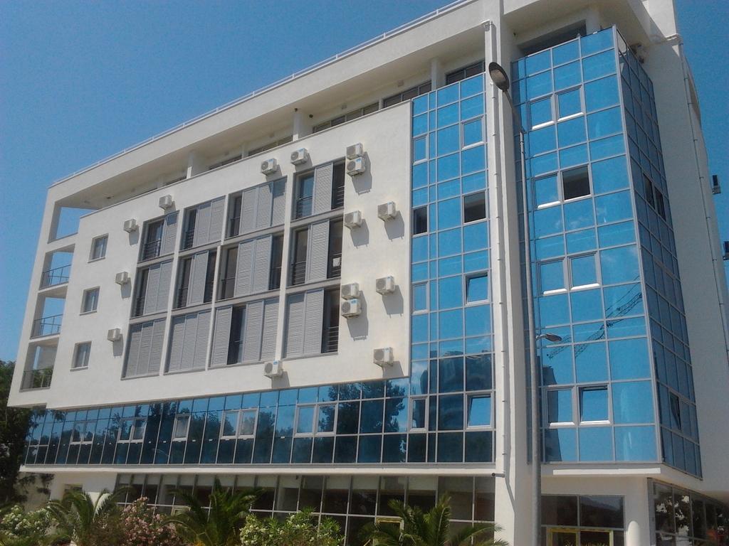 Apartment Marina Bar Bilik gambar